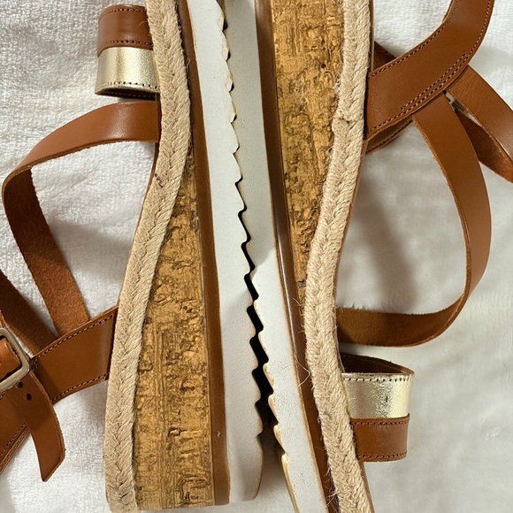 Coach and Four Tan and Gold Sandals - Picture 7 of 8